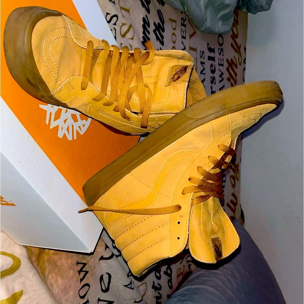 Tim colored Vans